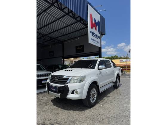 TOYOTA HILUX 3.0 SR 4X4 CD 16V TURBO INTERCOOLER DIESEL 4P AUTOMÁTICO